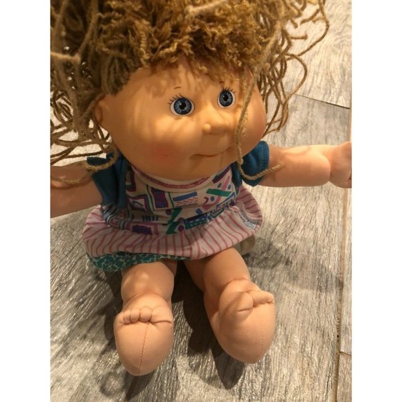 pretty crimp and curl cabbage patch